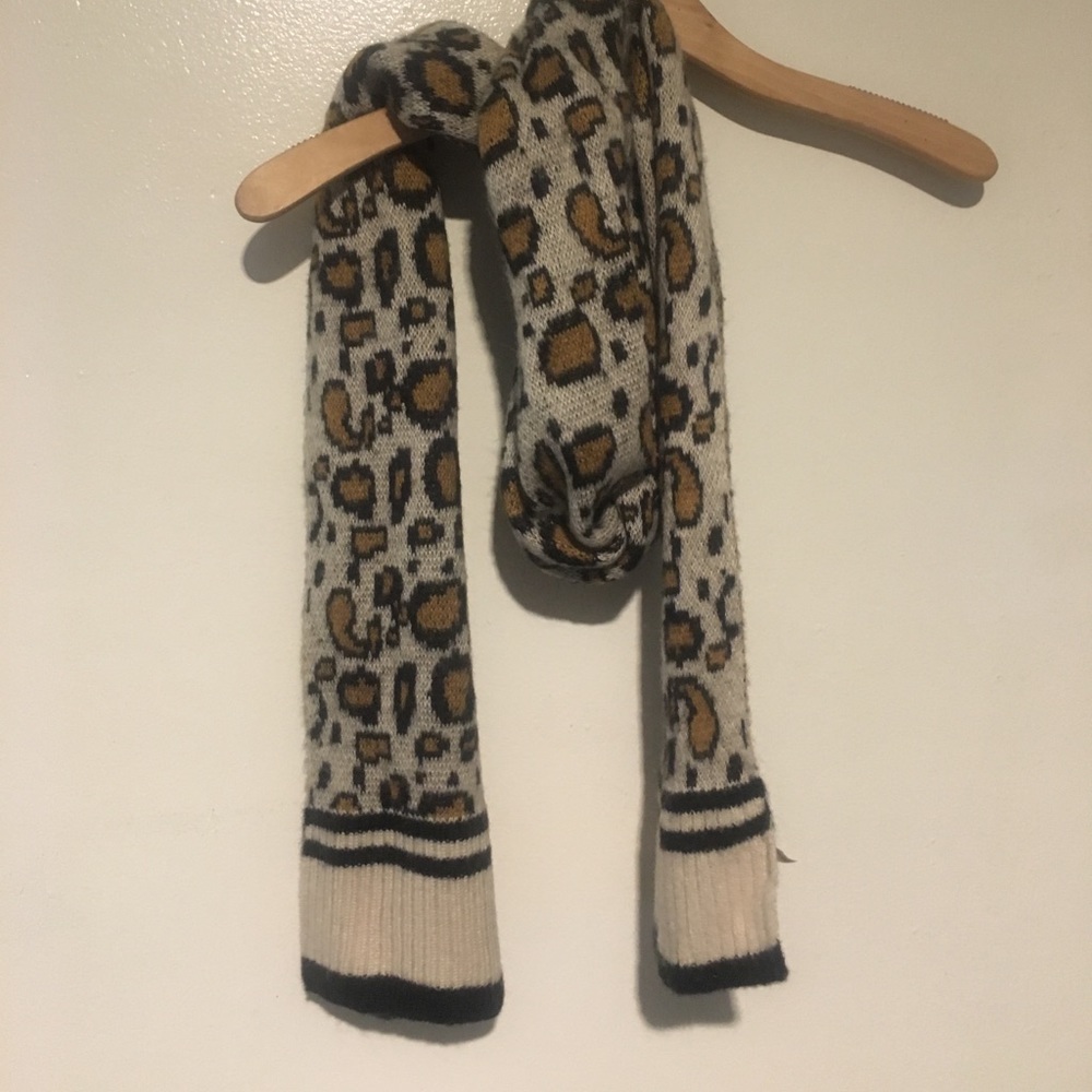 NWT Leopard Print Mossimo Scarf